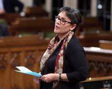 VRTT_Inuit_2008_FR Photographie de Leona Aglukkaq à la Chambre des communes.